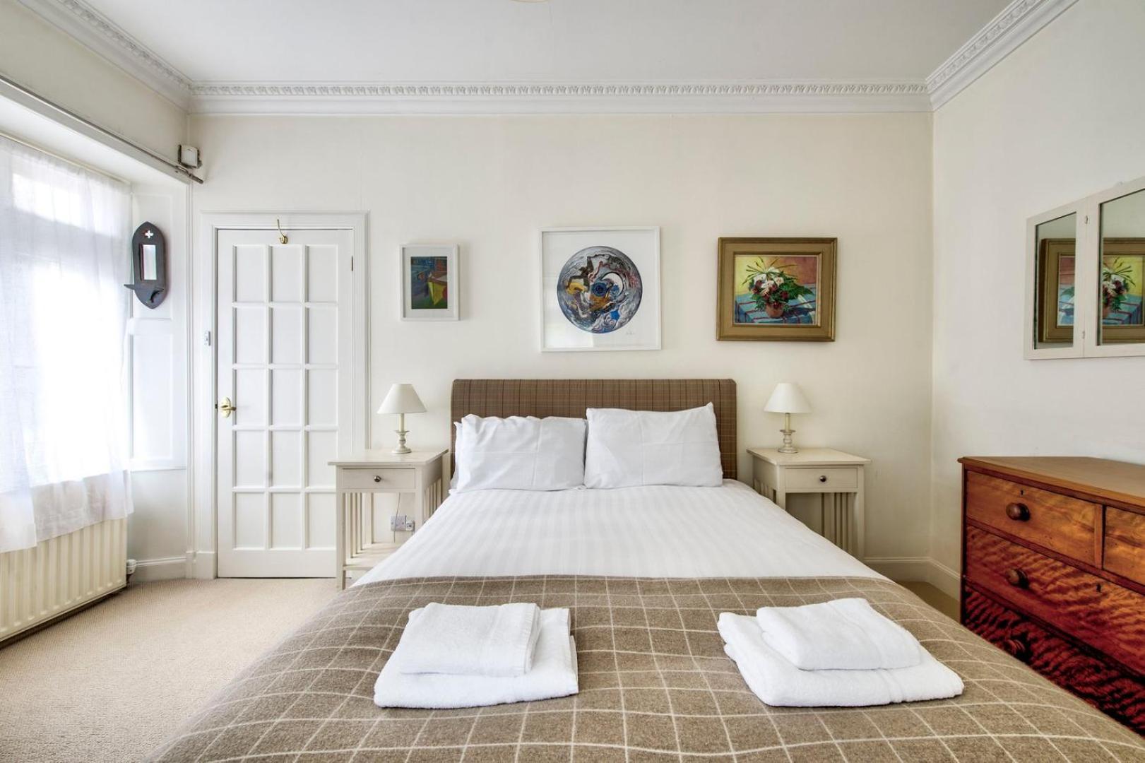 Guestready - Classic Charm Near Holyrood Park Единбург Екстериор снимка
