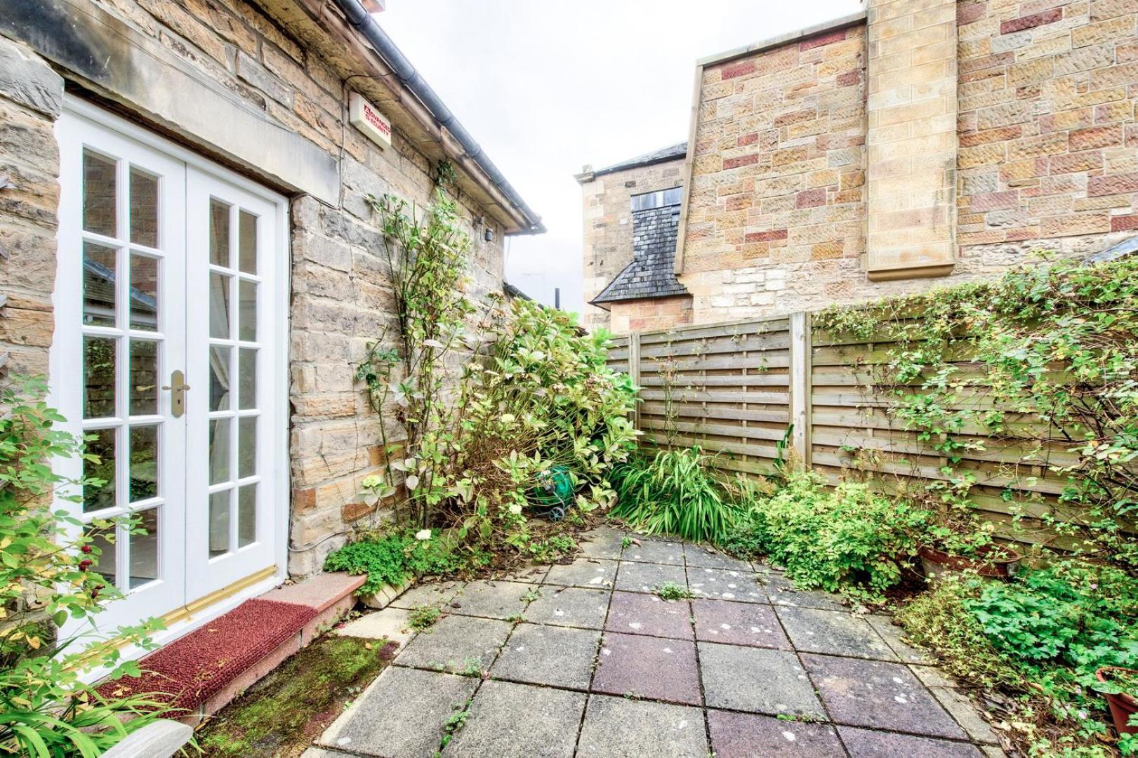 Guestready - Classic Charm Near Holyrood Park Единбург Екстериор снимка
